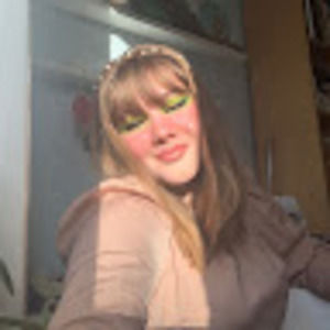 Meet your Posher, Esther